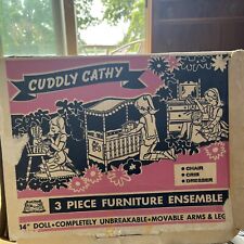 Conjunto de muebles de muñeca Cuddly Cathy de 3 piezas de principios de la década de 1960, usado segunda mano  Embacar hacia Argentina