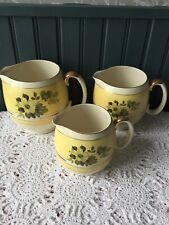 Pretty yellow set for sale  Shipping to Ireland