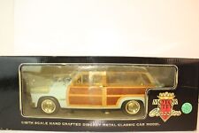 Motor City Classics 1949 Ford Woody Station Wagon escala 1:18, madeira real azul comprar usado  Enviando para Brazil