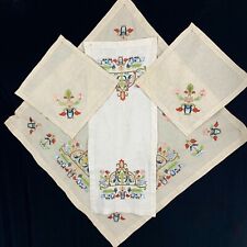 4 pc Folk Art Embroidery Table Linens 2 Napkins Tablerunner Tablecloth Excellent comprar usado  Enviando para Brazil
