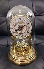 Reloj de manto de aniversario Bulova péndulo de torsión cúpula de oro y vidrio, B8702, Alemania segunda mano  Embacar hacia Argentina