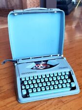 Máquina de escribir portátil verde vintage HERMES ROCKET hecha en Suiza con estuche segunda mano  Embacar hacia Argentina