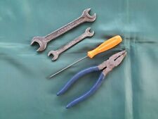 Pliers screwdriver wrenches usato  Italia