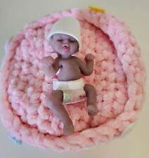 Mini boneca de arte de bebê de silicone corpo inteiro feita à mão 3" (menina)  comprar usado  Enviando para Brazil