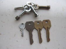 Antiche chiavi porte usato  Italia