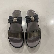 Naot Pinotage Gray Silver Metallic Double Strap Slide Wedge Sandal Sz 40 9US for sale  Shipping to South Africa
