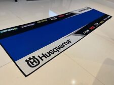 Usado, Husqvarna com logotipos de corrida - Garagem - Tapetes de exibição FRETE GRÁTIS EUA comprar usado  Enviando para Brazil