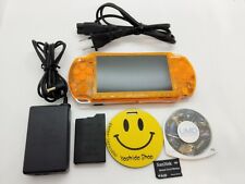 Sistema Sony PSP 2000 com carregador cor laranja região livre personalizado com bateria comprar usado  Enviando para Brazil