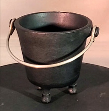 Griswold cast iron 773 Miniature 3 legged pot/kettle for sale  Shipping to South Africa