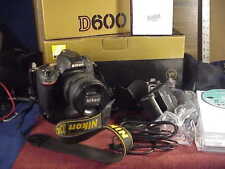 Nikon D600 24.3MP Digital SLR Camera  Kit w/ AF-S ED VR 24-85mm Lens 230 SHUTTER segunda mano  Embacar hacia Mexico