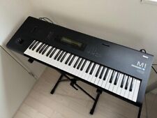 Usado, Estação de trabalho de música sintetizador teclado 61 teclas teclado preto Japão Korg M1 comprar usado  Enviando para Brazil