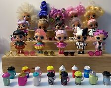 Usado, Lote de 15 bonecas LOL todas as bonecas têm roupas sapatos óculos de sol e garrafas de bebidas muito bom estado usado comprar usado  Enviando para Brazil