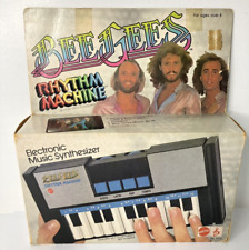 Antigo 1978 Bee Gees Rhythm Machine Mini Sintetizador Eletrônico Mattel Disco Funciona, usado comprar usado  Enviando para Brazil