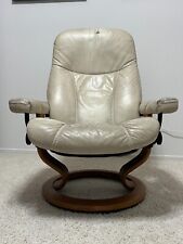 white recliner chair for sale  San Pedro