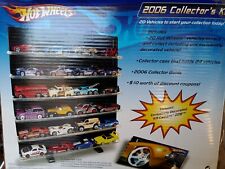 2006 Hot 🔥 Rodas/Kit de prateleira de colecionador (Um carro hot wheels, livro de colecionador comprar usado  Enviando para Brazil