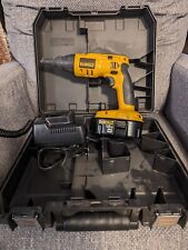 Usado, Chave de fenda Dewalt DC520 drywall/deck VSR comprar usado  Enviando para Brazil