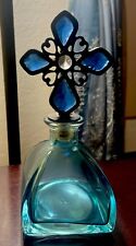 Raro frasco de óleo vazio vintage ou frasco de perfume com uma cruz de vidro azul no topo. comprar usado  Enviando para Brazil