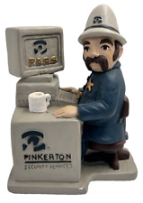 1991 Pinkerton Detective Agency anual de tiza estatua policía escritorio computadora segunda mano  Embacar hacia Argentina