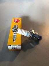 Ngk spark plug d'occasion  Expédié en Belgium