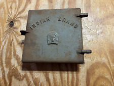 Usado, Una antigua puerta de estufa de hierro fundido marca india - C.V. Iron Works - Cowanesque, PA segunda mano  Embacar hacia Argentina