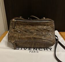 Used authentic givenchy d'occasion  Expédié en Belgium