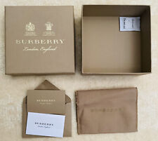 Caixa de presente armazenamento vazia Burberry 6”x6”x2 1/2” com saco de pó e papéis - Excelente comprar usado  Enviando para Brazil