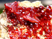 Mineralien roter vanadinit gebraucht kaufen  Biebertal