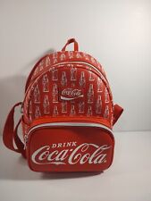 Mini mochila Funko Coca-Cola vermelha branca com toda a garrafa logotipo Coca-Cola comprar usado  Enviando para Brazil