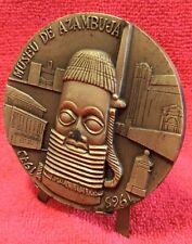 Hermosa inusual medalla de bronce, Museo Azambuja  segunda mano  Embacar hacia Argentina