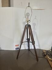 Trípode estilo antiguo lámpara de pie soporte de luz náutica ajustable. Decoración segunda mano  Embacar hacia Argentina