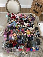 Bratz Doll Huge Job Lot Of Clothes And Accessories  for sale  Shipping to South Africa