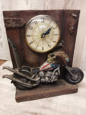 Reloj de mesa eléctrico de cuarzo de madera tallada a mano de motocicleta de colección 8,75""x7"" (FUNCIONA) segunda mano  Embacar hacia Argentina