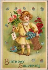 Cartão postal em gel em relevo c1910s "LEMBRANÇAS DE ANIVERSÁRIO" menina com cesta de flores comprar usado  Enviando para Brazil