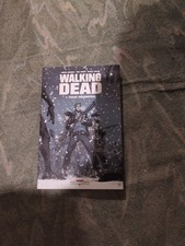 Livre walking dead d'occasion  Romans-sur-Isère