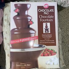 Fonte de chocolate Wilton Chocolate Pro - Fonte de chocolate fondue, capacidade de 4 lb comprar usado  Enviando para Brazil