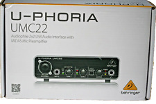 Interface de áudio Behringer U-Phoria UMC22 - 2x2 USB nova na caixa comprar usado  Enviando para Brazil