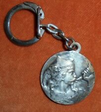 Porte clés médaille d'occasion  Bar-le-Duc