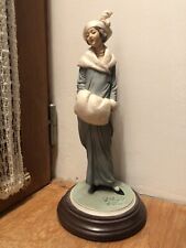 Figurine résine femme d'occasion  Enghien-les-Bains
