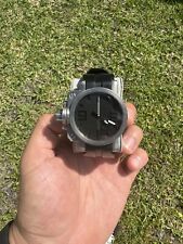 Oakley Titanium Gearbox relógio fabricado na Suíça com mostrador dividido preto e fibra de carbono  comprar usado  Enviando para Brazil