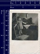 Usado, Estação de rádio trocadora de menina em pé sem cadeira quarto de criança foto vintage original comprar usado  Enviando para Brazil