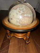 Piccolo globo mappamondo usato  Italia