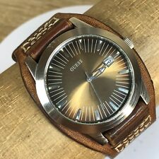 Relógio masculino Guess 41 mm tom prata largura pulseira de couro marrom nova bateria comprar usado  Enviando para Brazil