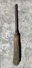 Escova de pó vintage para grama/palha vassoura cabo de madeira 28” de comprimento, usado comprar usado  Enviando para Brazil