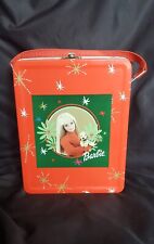 Vintage 2000 Barbie & cão Natal Tin Lunch Box com alça 7.5" por 6" por 3" comprar usado  Enviando para Brazil