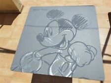 Occasion, Table pliante Disney Mickey Mouse Comme Neuve - 60X60X75 d'occasion  La Fare-les-Oliviers