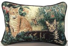 Gatos -Pequeno travesseiro de tapeçaria, gatos malhados cinza e laranja no jardim de flores, novo comprar usado  Enviando para Brazil
