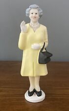 Used, KIKKERLAND Solar Powered Waving Queen Elizabeth Her Majesty Figurine Ornament 🤴 for sale  Shipping to South Africa