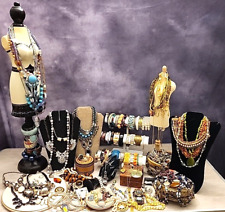 Lote de 1/2 libra de bijuterias da moda vintage a modernas, todas vestíveis, encontrem comprar usado  Enviando para Brazil