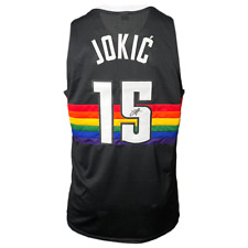 Camiseta deportiva de baloncesto Nikola Jokic firmada por Denver negra Throwback (JSA) segunda mano  Embacar hacia Argentina