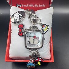 Reloj de Pulsera Sanrio Accutime Hello Kitty con DIJES Colgantes Múltiples, Medallón Nuevo en Caja segunda mano  Embacar hacia Argentina